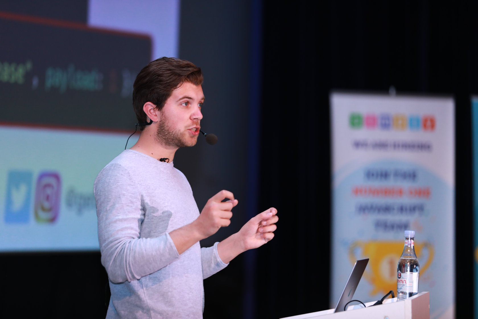 Roy Derks speaking at React Conf Armenia 2019 in Yerevan