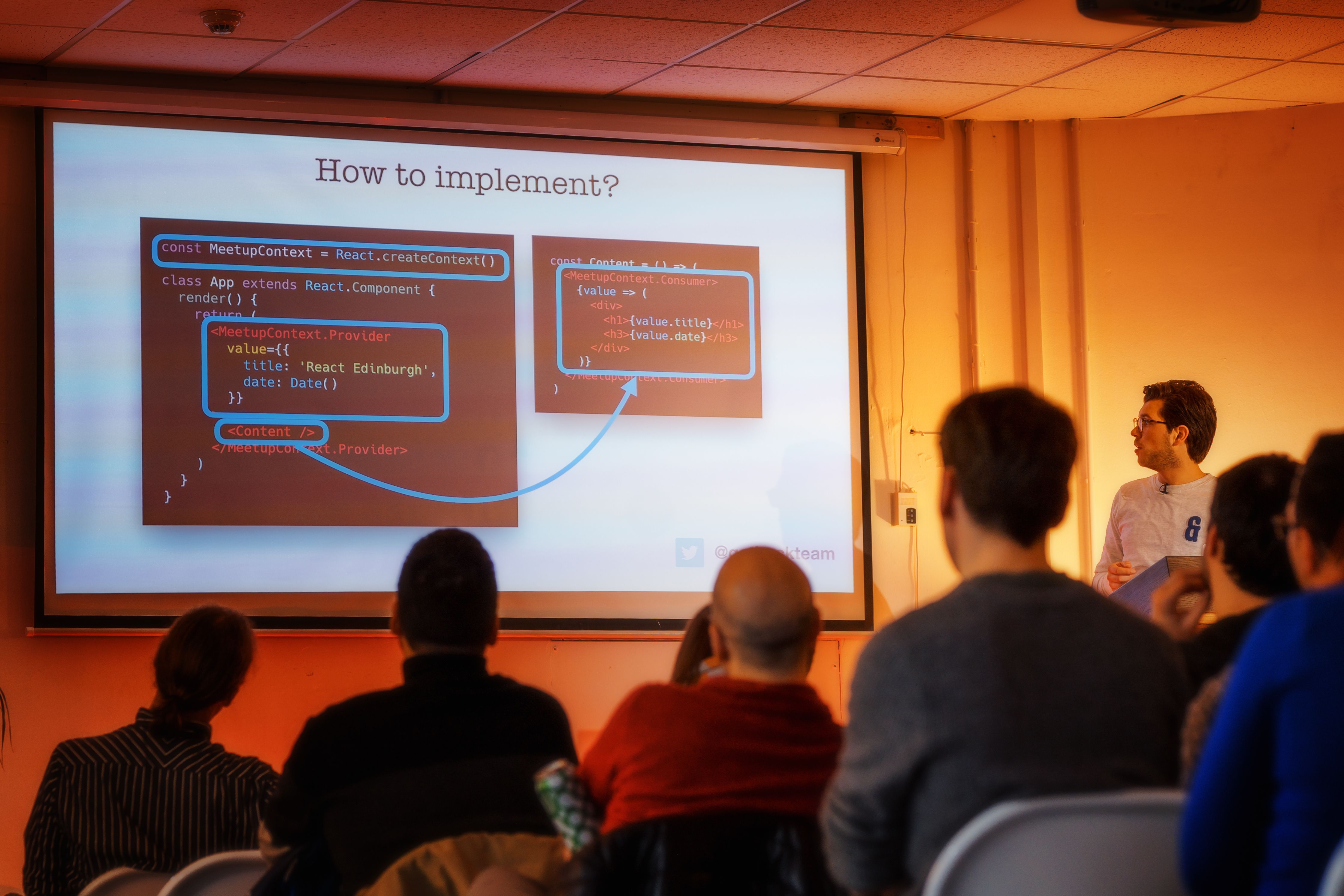 Roy Derks explaining the React Context API to the React Edinburgh audience
