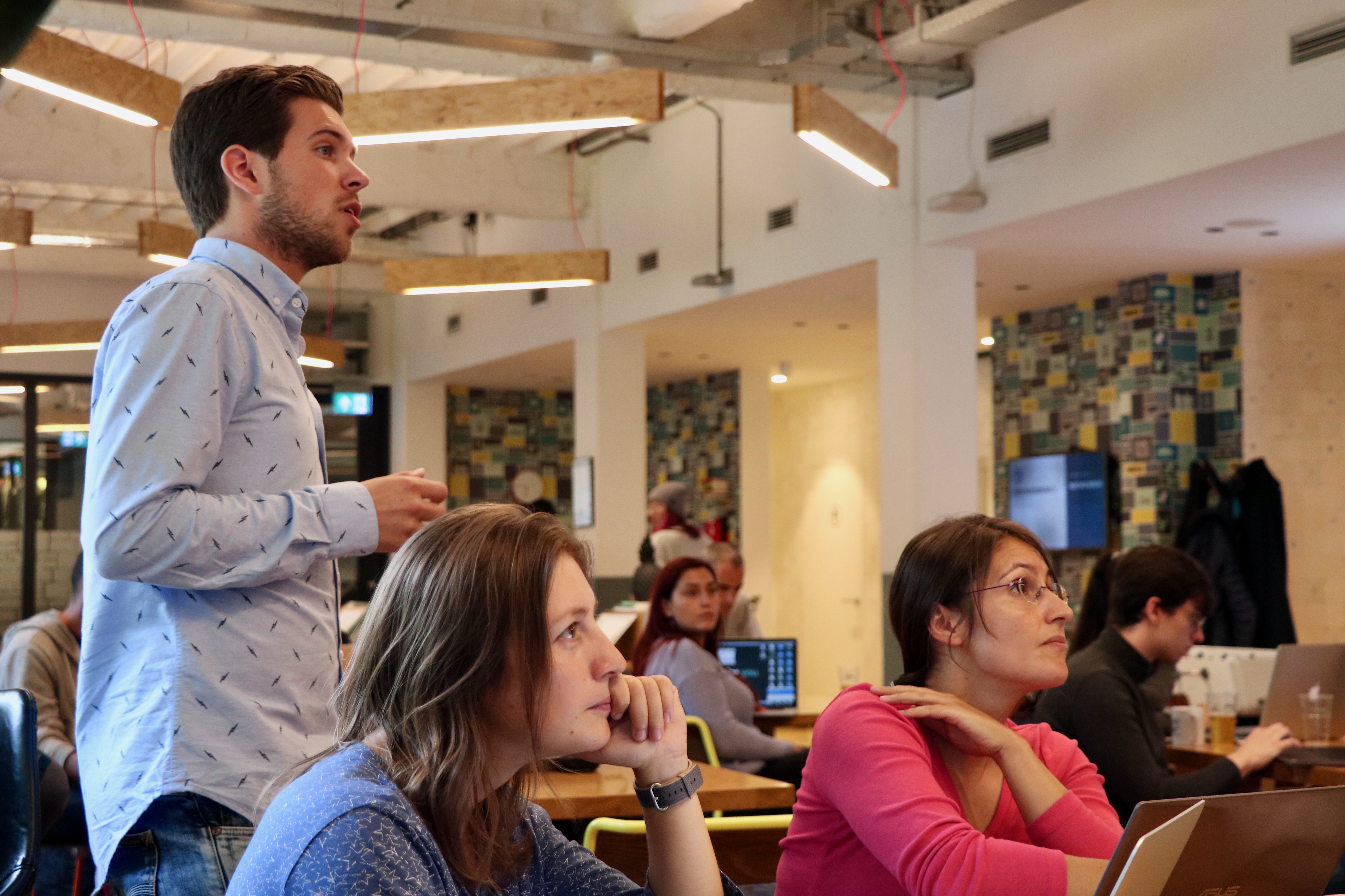Roy Derks teaching workshop participants at WeWork Amsterdam in June 2018